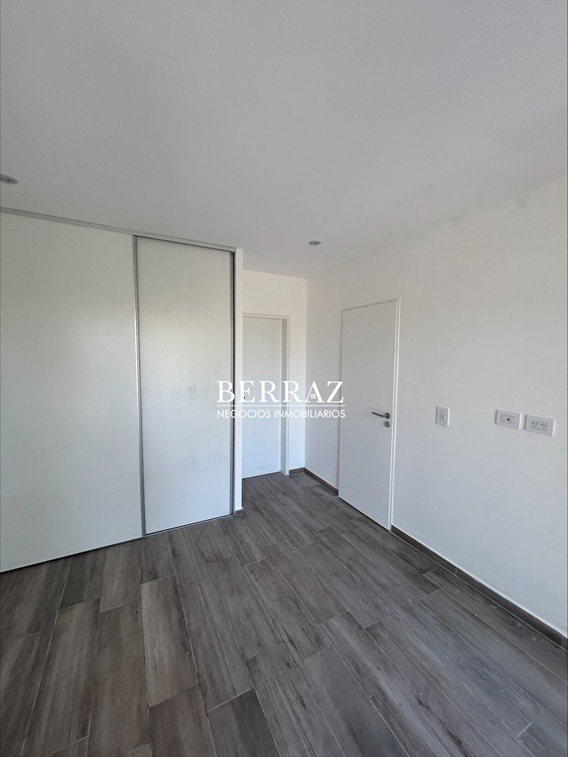  ¡OPORTUNIDAD EN EL NAUDIR! Los dueños financian una parte | Casa de 3 dormitorios en suite con vista