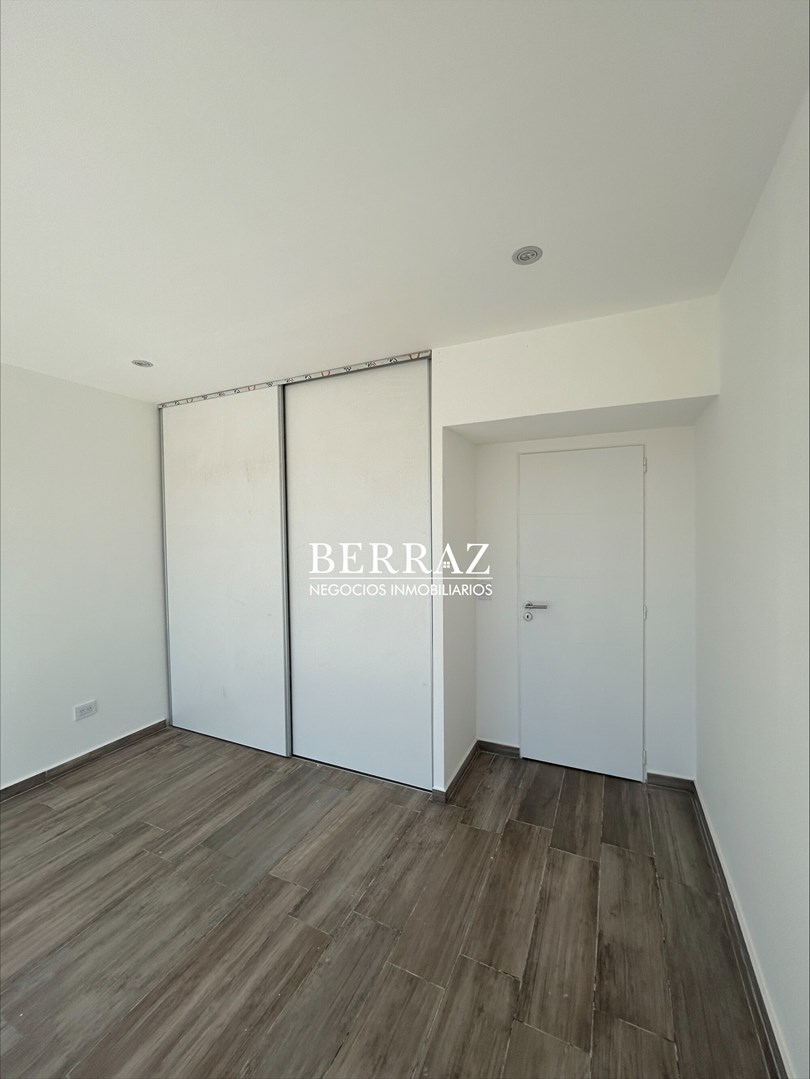  ¡OPORTUNIDAD EN EL NAUDIR! Los dueños financian una parte | Casa de 3 dormitorios en suite con vista