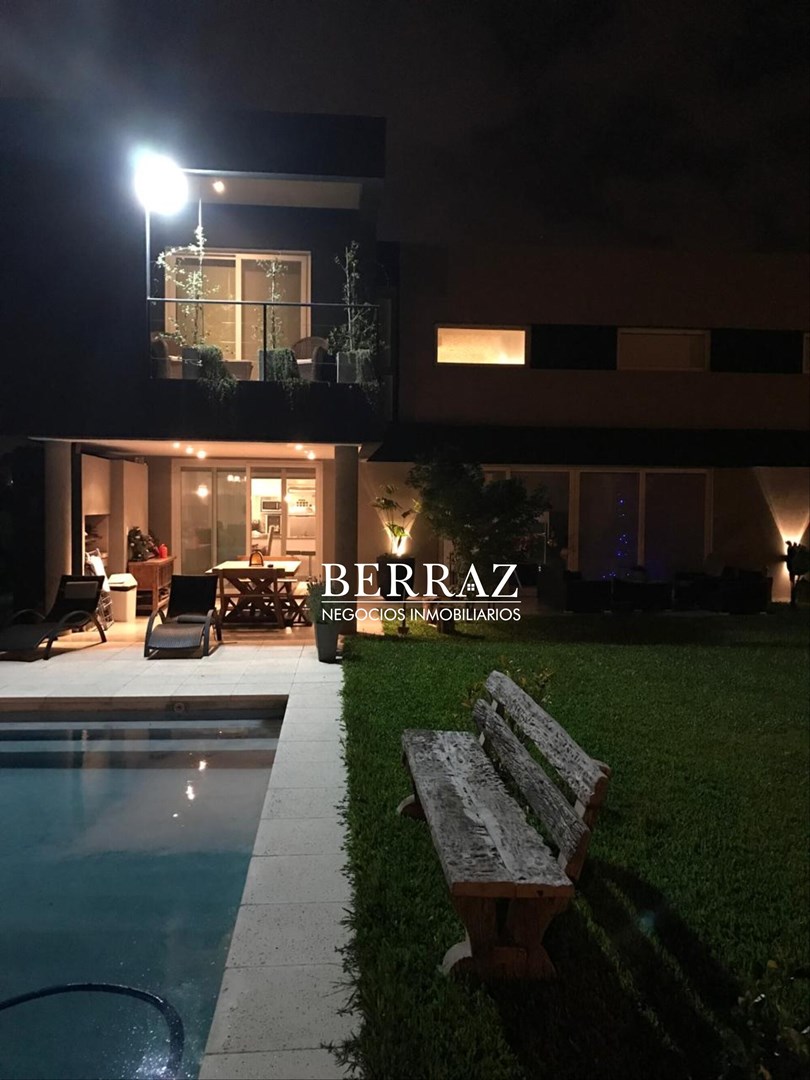  Casa Venta 3 Dormitorios Barrio La Lomada Lote de 805 m2 Pilar