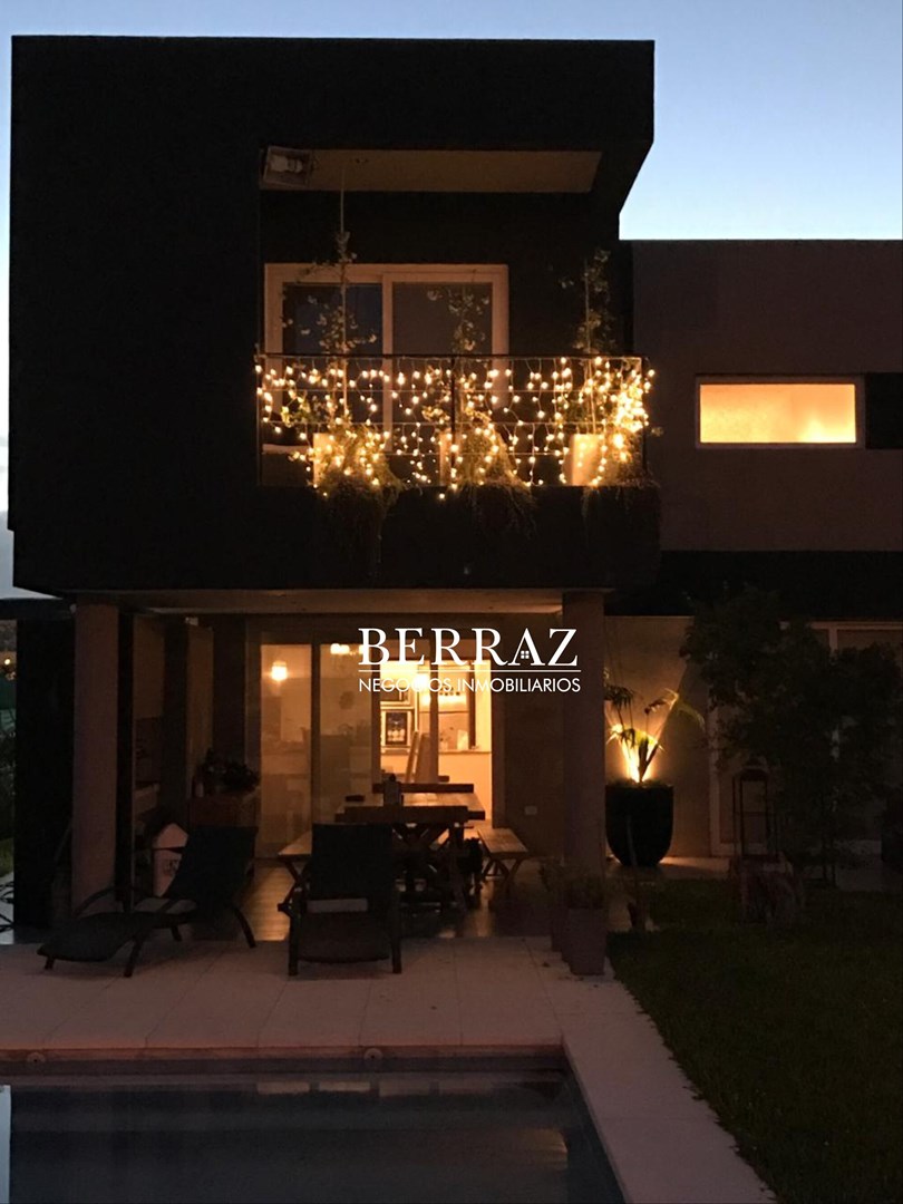  Casa Venta 3 Dormitorios Barrio La Lomada Lote de 805 m2 Pilar