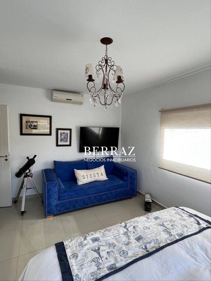  Casa Venta 3 Dormitorios Barrio La Lomada Lote de 805 m2 Pilar