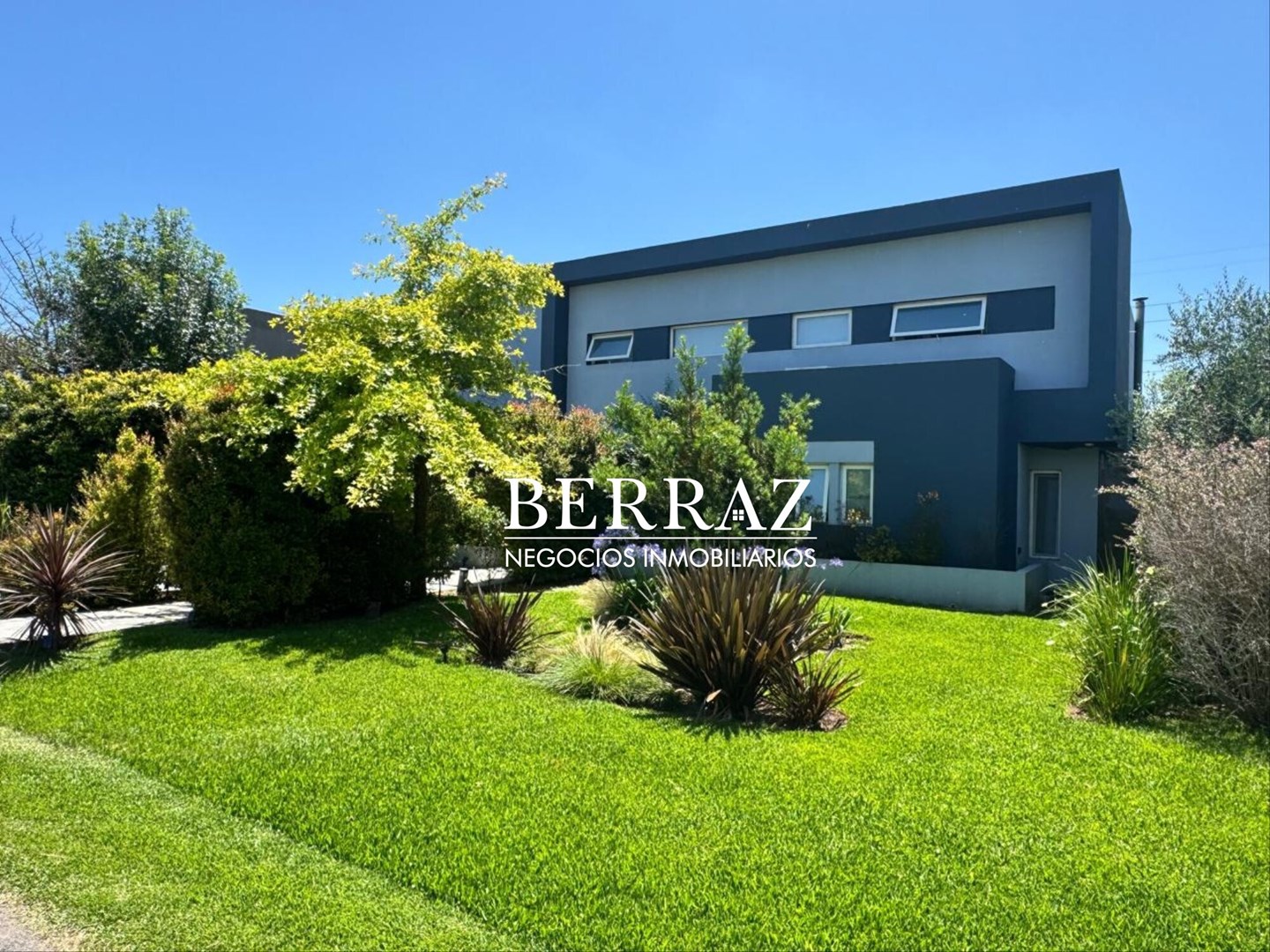  Casa Venta 3 Dormitorios Barrio La Lomada Lote de 805 m2 Pilar