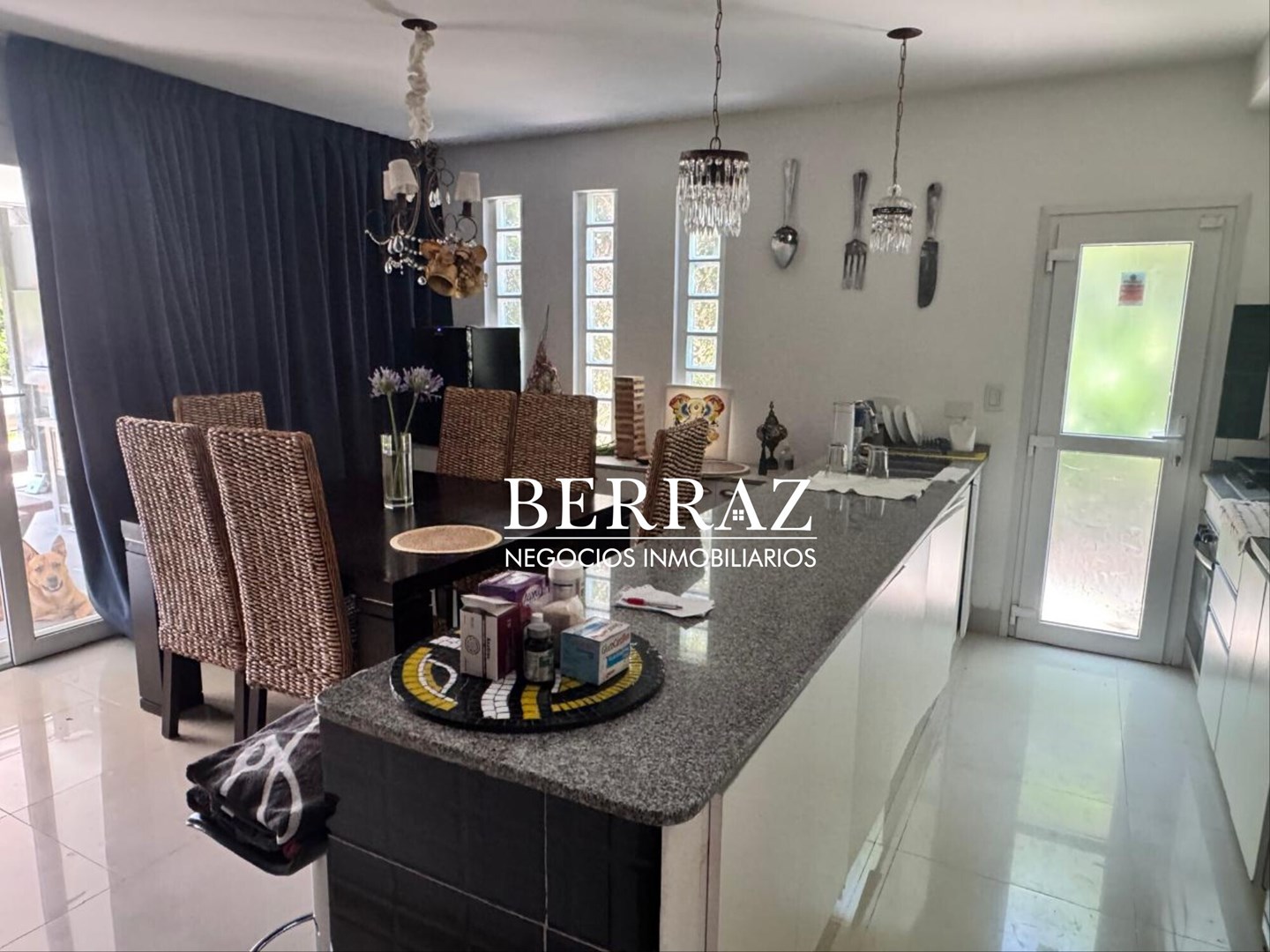  Casa Venta 3 Dormitorios Barrio La Lomada Lote de 805 m2 Pilar