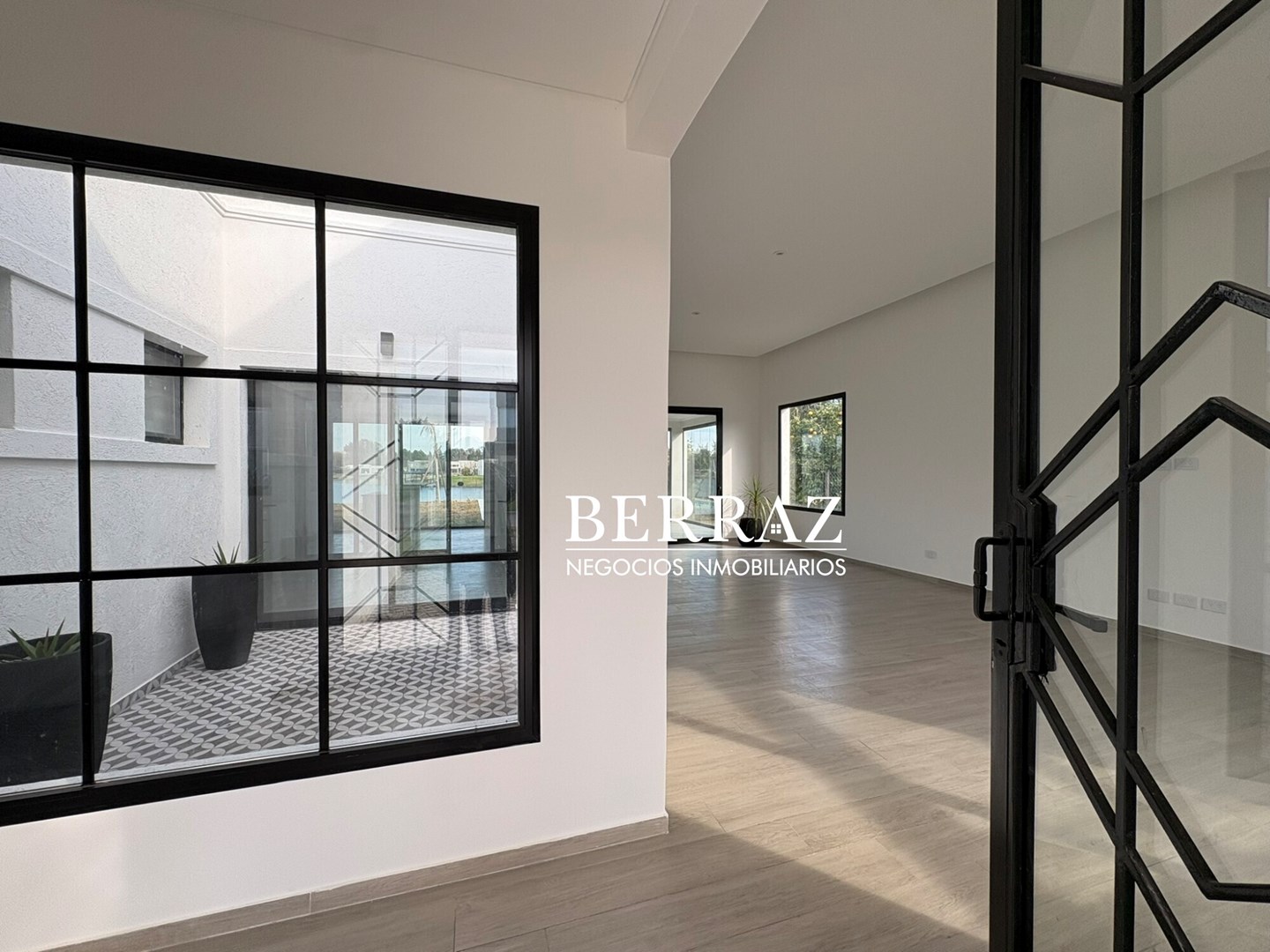 Casa Venta 4 Dormitorios Barrio San Matías , Lote de 998 m2 Escobar