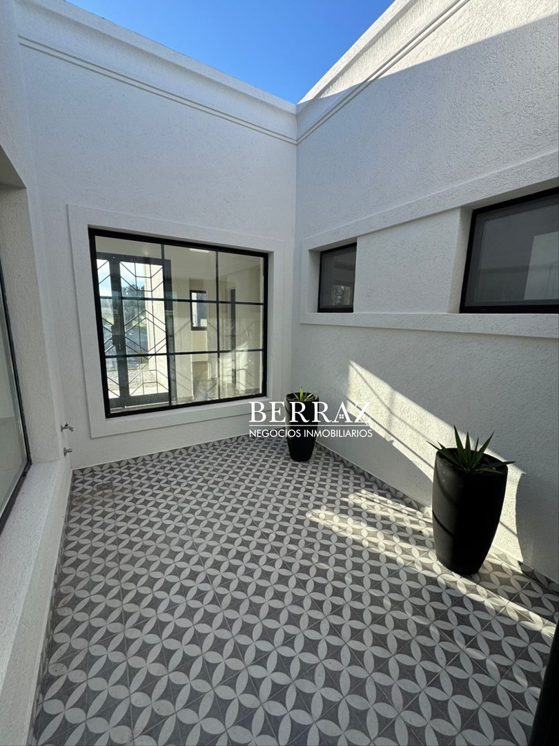 Casa Venta 4 Dormitorios Barrio San Matías , Lote de 998 m2 Escobar
