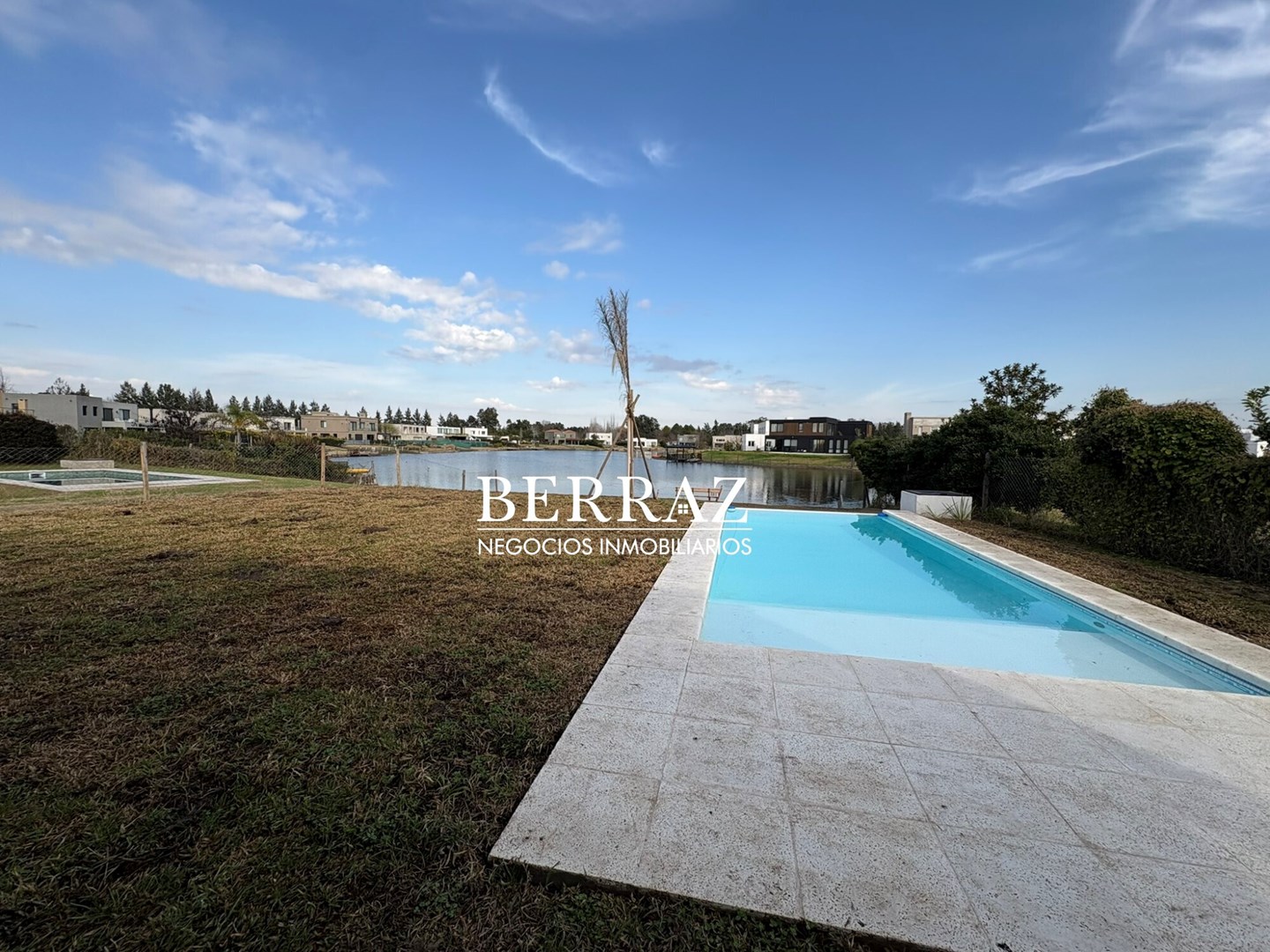 Casa Venta 4 Dormitorios Barrio San Matías , Lote de 998 m2 Escobar