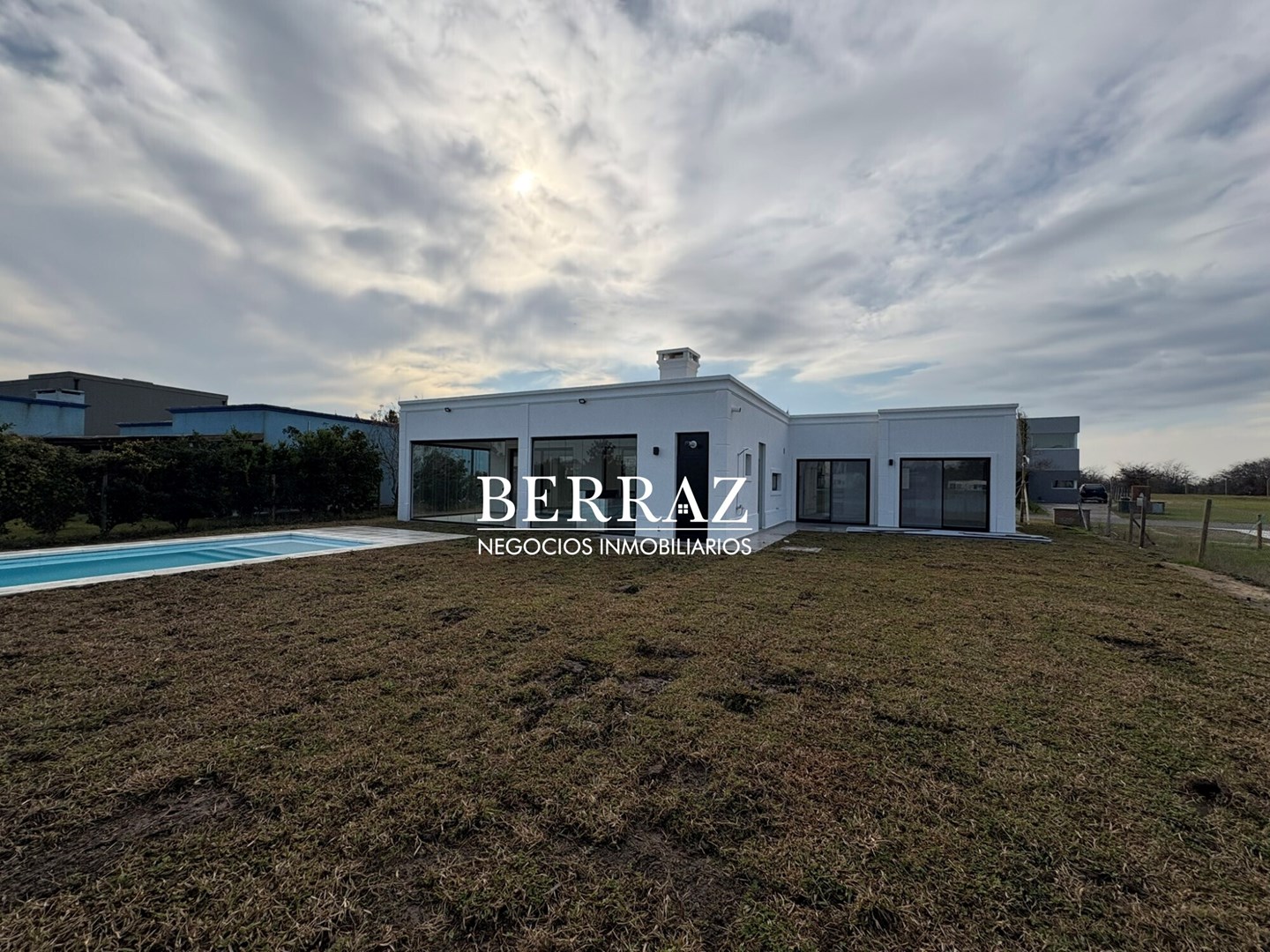 Casa Venta 4 Dormitorios Barrio San Matías , Lote de 998 m2 Escobar