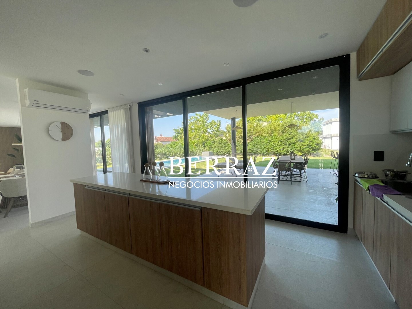 Casa Venta 4 Dormitorios Barrio La Diligencia Lote de 1050 m2 Pilará, Pilar Zona Norte