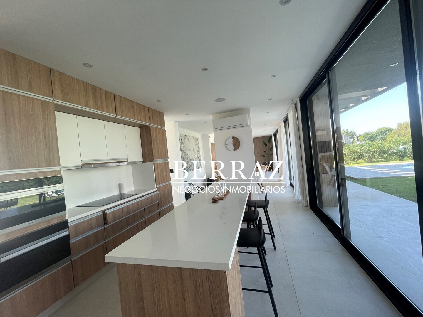 Casa Venta 4 Dormitorios Barrio La Diligencia Lote de 1050 m2 Pilará, Pilar Zona Norte