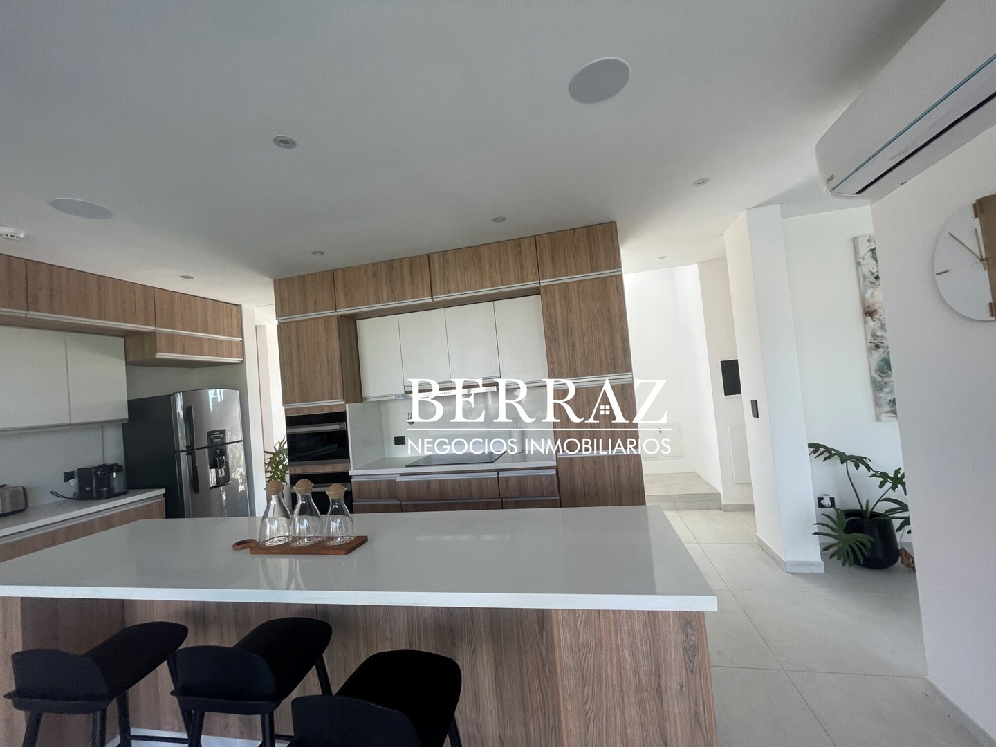 Casa Venta 4 Dormitorios Barrio La Diligencia Lote de 1050 m2 Pilará, Pilar Zona Norte