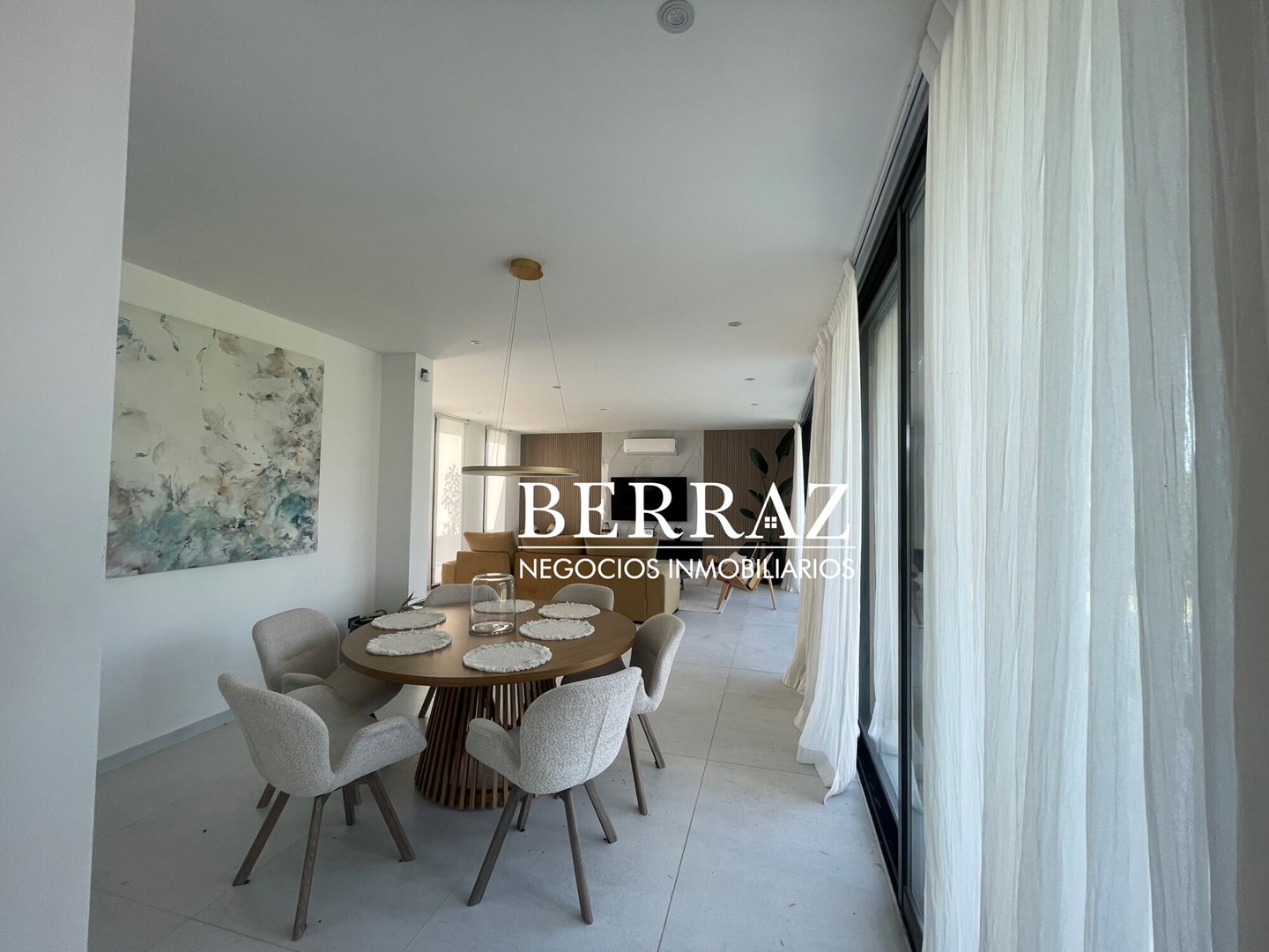 Casa Venta 4 Dormitorios Barrio La Diligencia Lote de 1050 m2 Pilará, Pilar Zona Norte