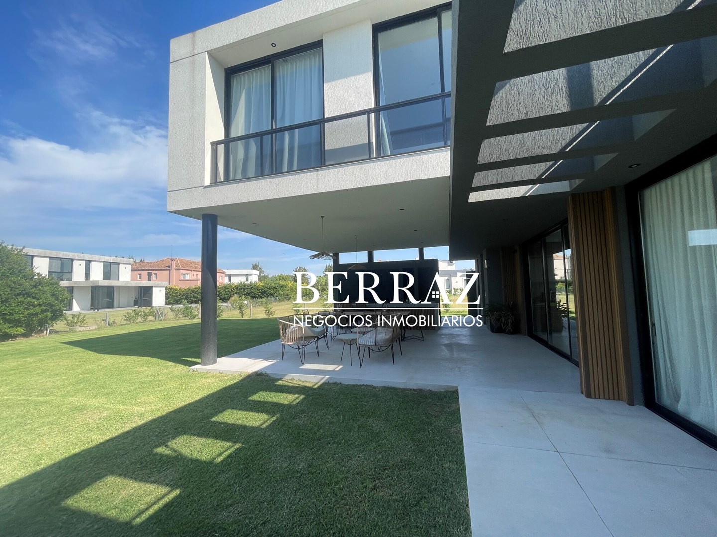 Casa Venta 4 Dormitorios Barrio La Diligencia Lote de 1050 m2 Pilará, Pilar Zona Norte