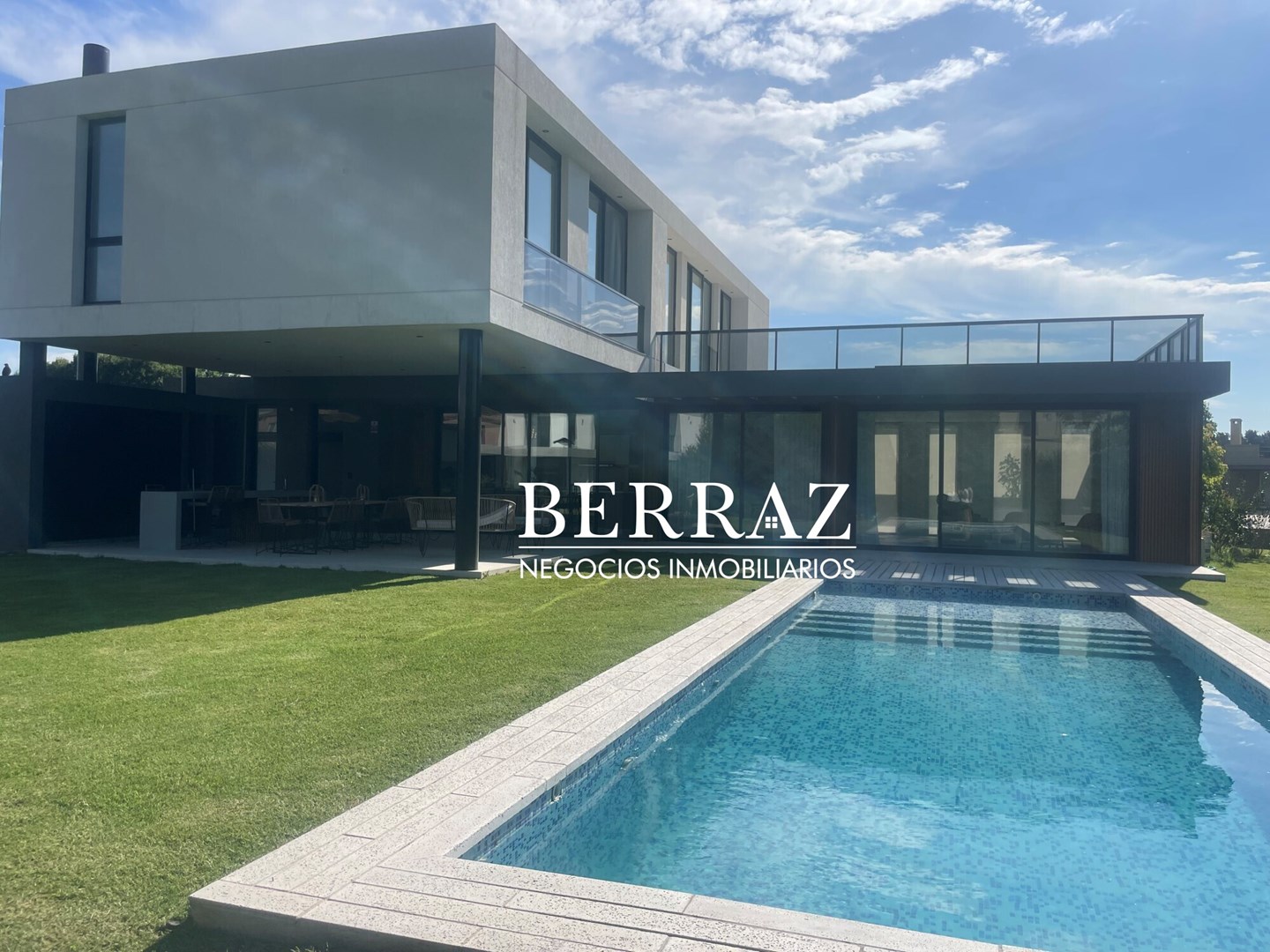 Casa Venta 4 Dormitorios Barrio La Diligencia Lote de 1050 m2 Pilará, Pilar Zona Norte