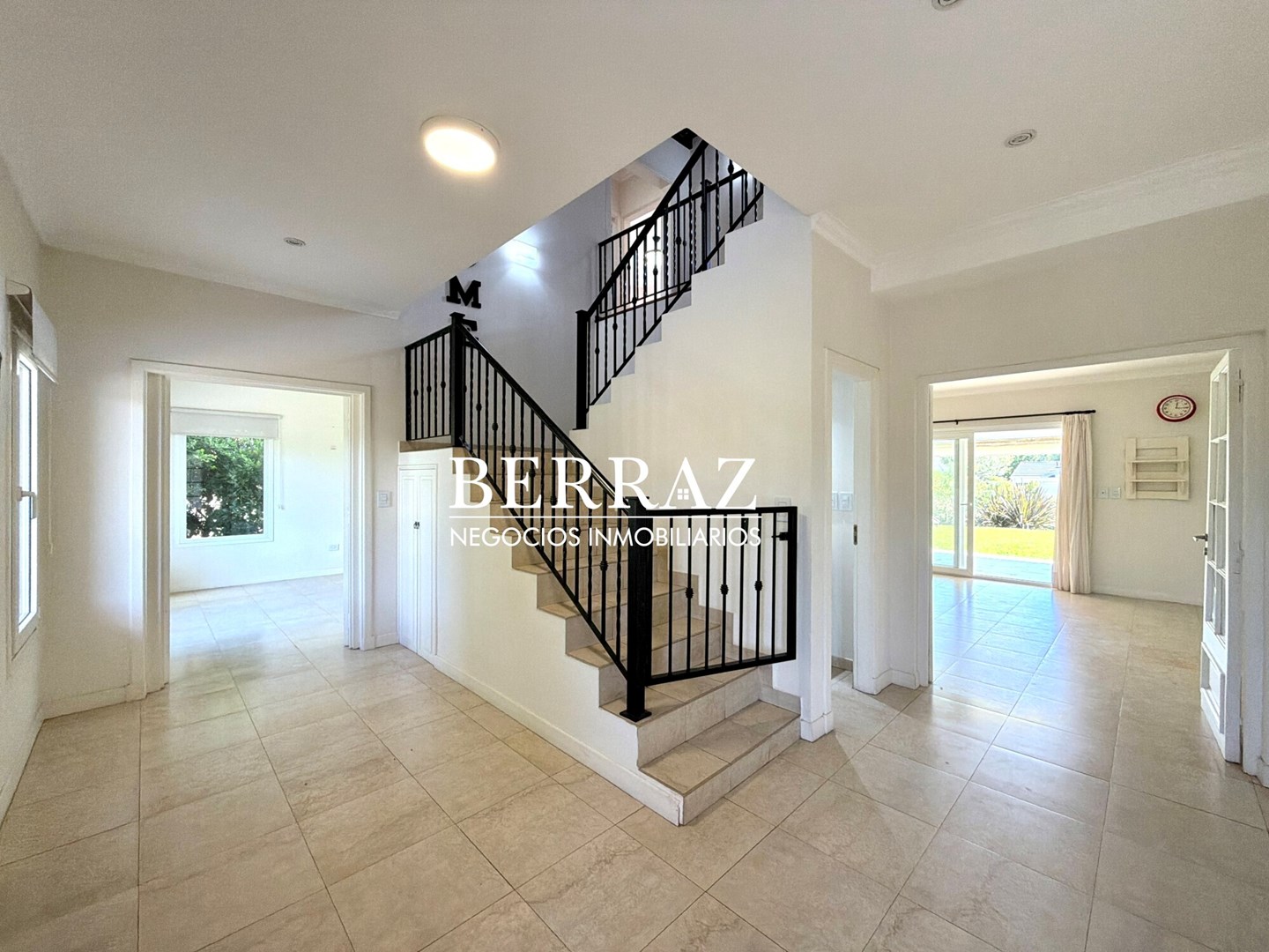 Casa Venta 4 Dormitorios La Lomada Lote de 850 m2 Pilar Zona Norte