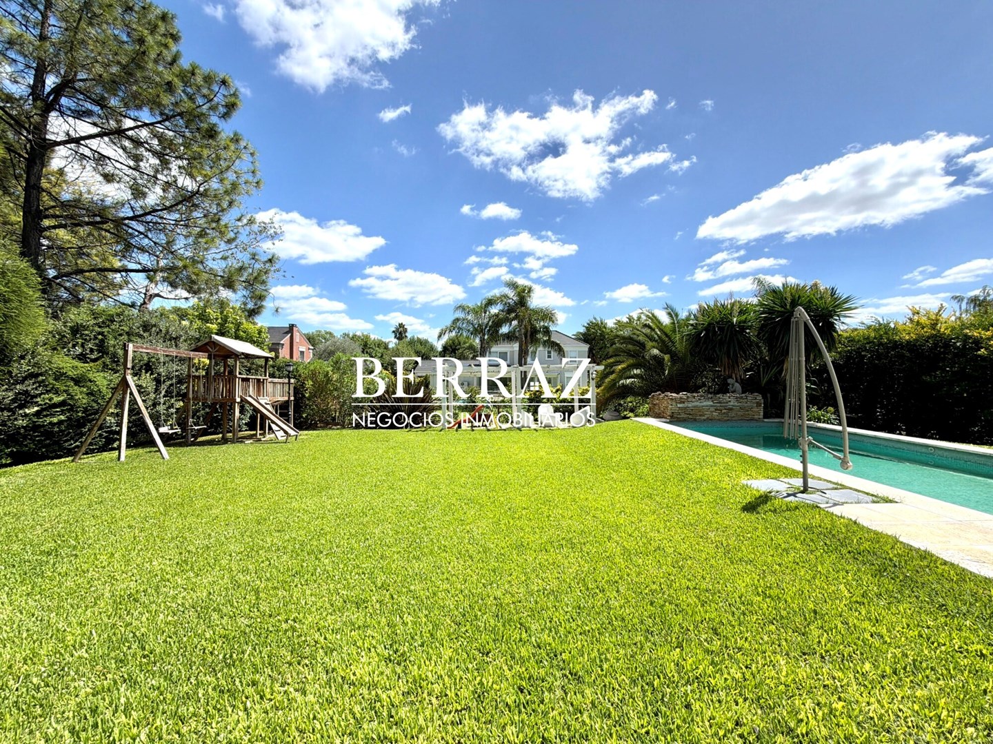 Casa Venta 4 Dormitorios La Lomada Lote de 850 m2 Pilar Zona Norte