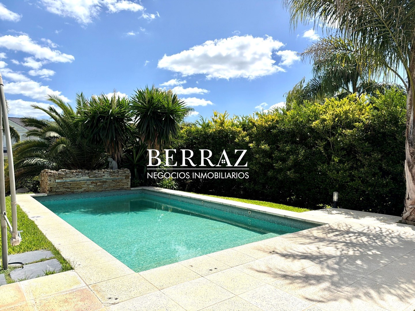 Casa Venta 4 Dormitorios La Lomada Lote de 850 m2 Pilar Zona Norte