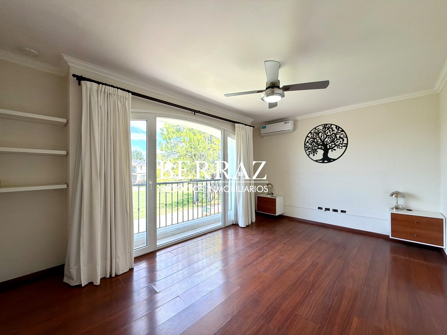 Casa Venta 4 Dormitorios La Lomada Lote de 850 m2 Pilar Zona Norte