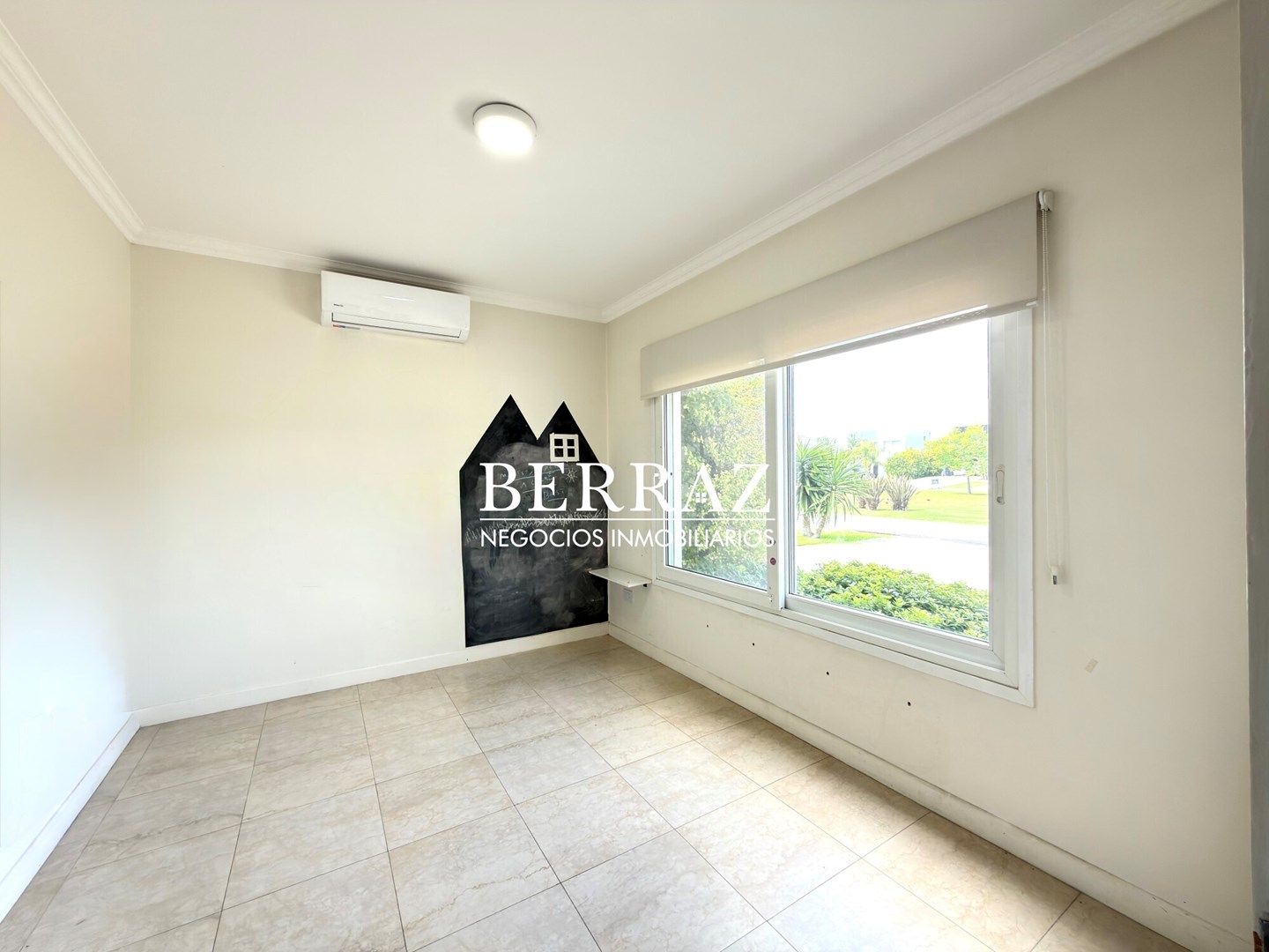 Casa Venta 4 Dormitorios La Lomada Lote de 850 m2 Pilar Zona Norte