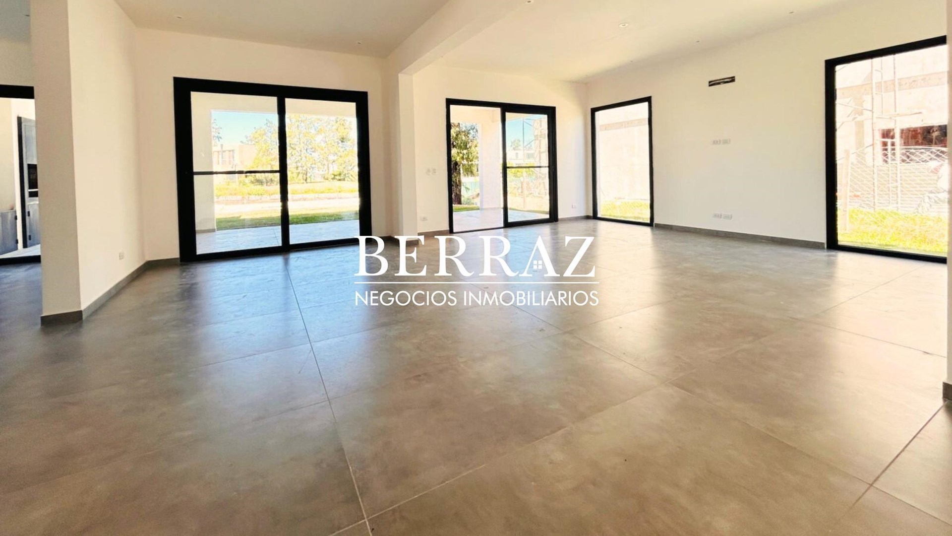 Casa Venta Laguna Grande 4 Dormitorios Lote de 650 m2 Villanueva Tigre