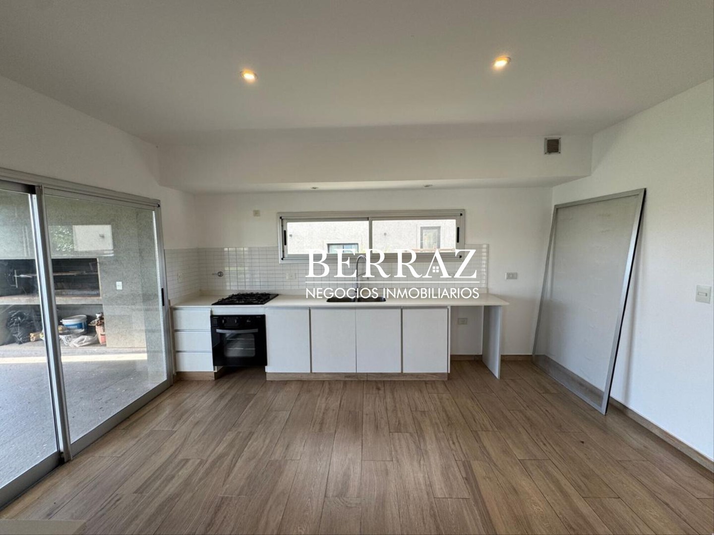 OPORTUNIDAD!! Casa Venta 5 Dormitorios Barrio San Matías Lote de 982 m2 Escobar