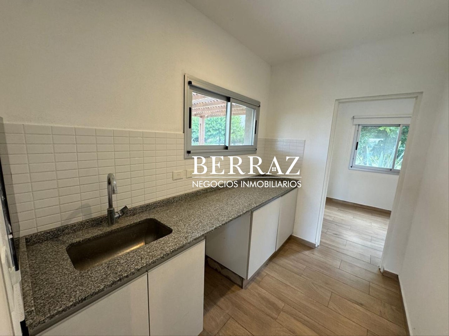 OPORTUNIDAD!! Casa Venta 5 Dormitorios Barrio San Matías Lote de 982 m2 Escobar
