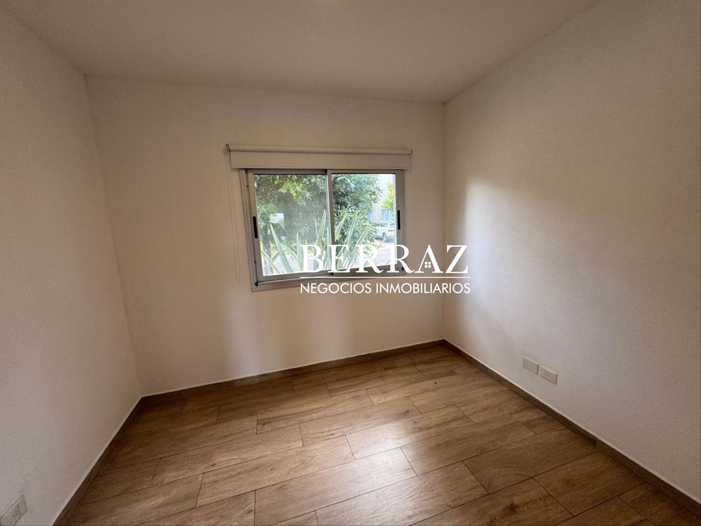 OPORTUNIDAD!! Casa Venta 5 Dormitorios Barrio San Matías Lote de 982 m2 Escobar