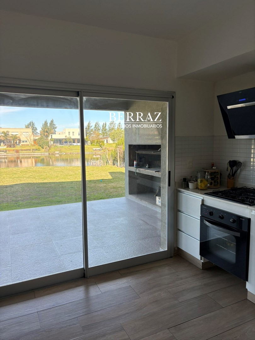 OPORTUNIDAD!! Casa Venta 5 Dormitorios Barrio San Matías Lote de 982 m2 Escobar
