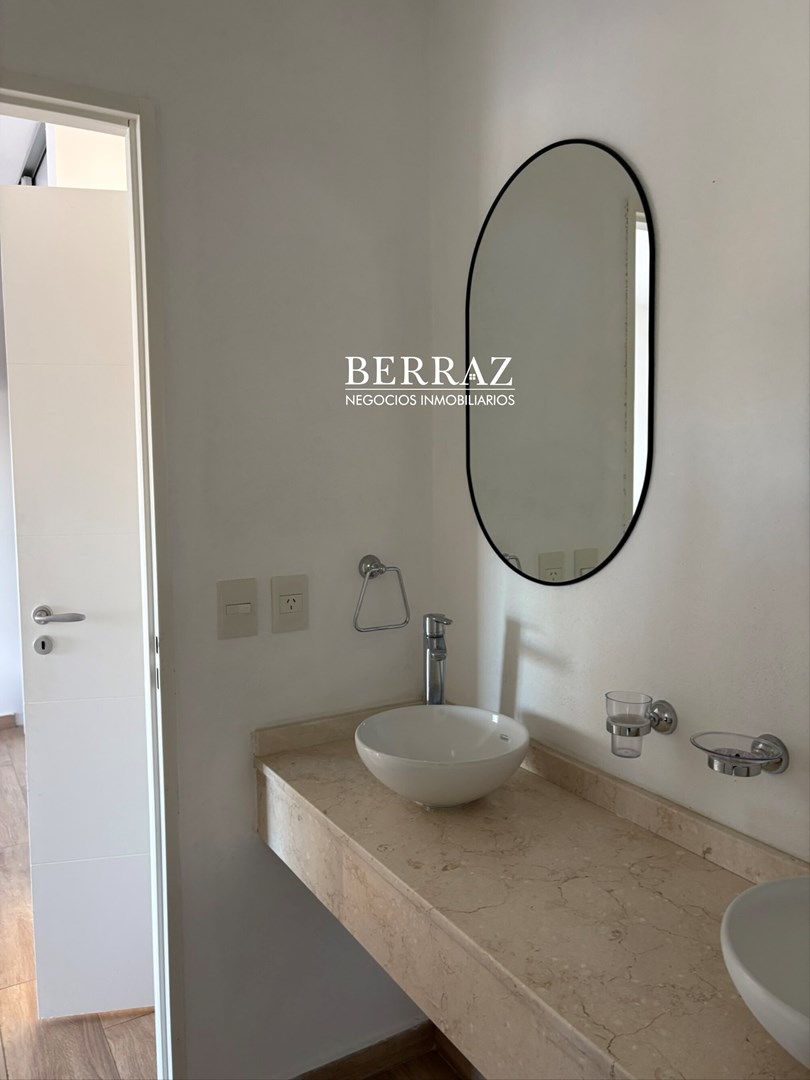 OPORTUNIDAD!! Casa Venta 5 Dormitorios Barrio San Matías Lote de 982 m2 Escobar
