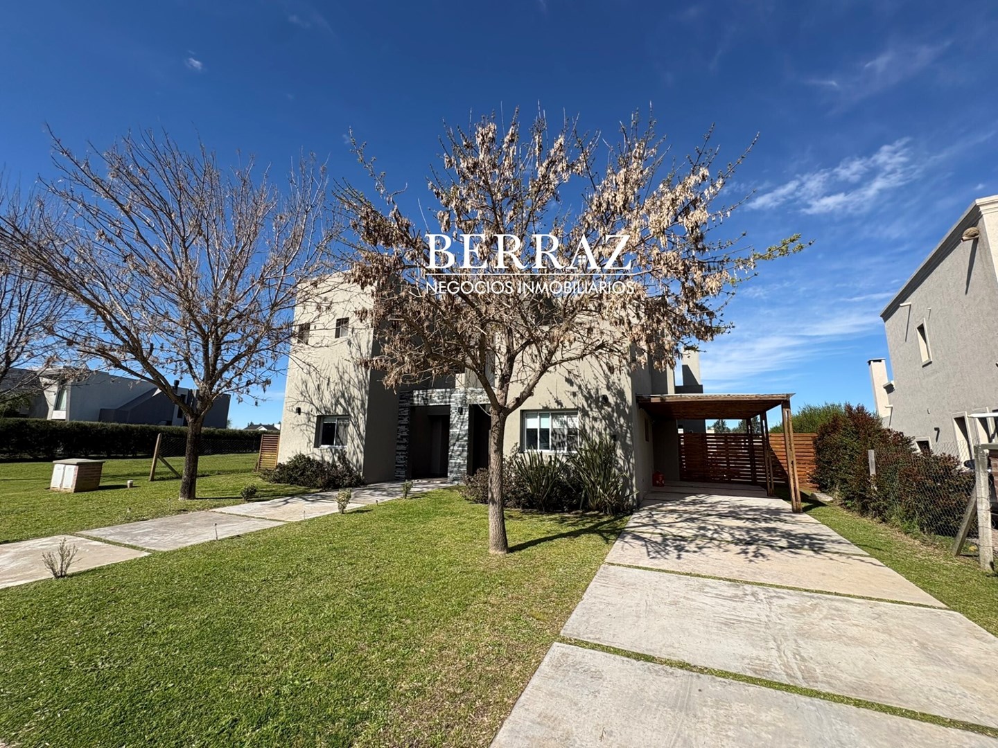 OPORTUNIDAD!! Casa Venta 5 Dormitorios Barrio San Matías Lote de 982 m2 Escobar