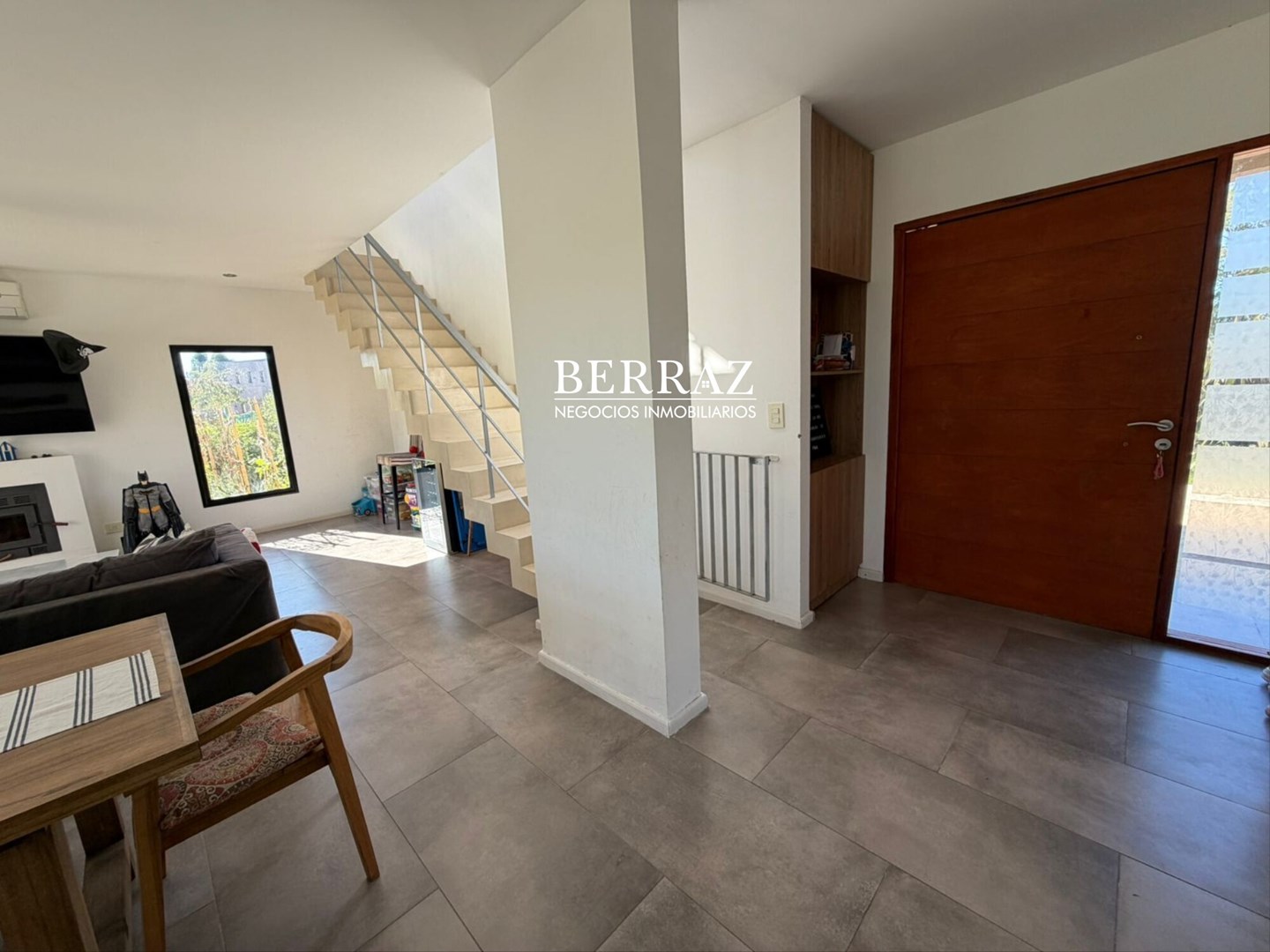 Casa Venta 3 Dormitorios Barrio Santa Emilia Lote de 487 m2 Pilar del Este
