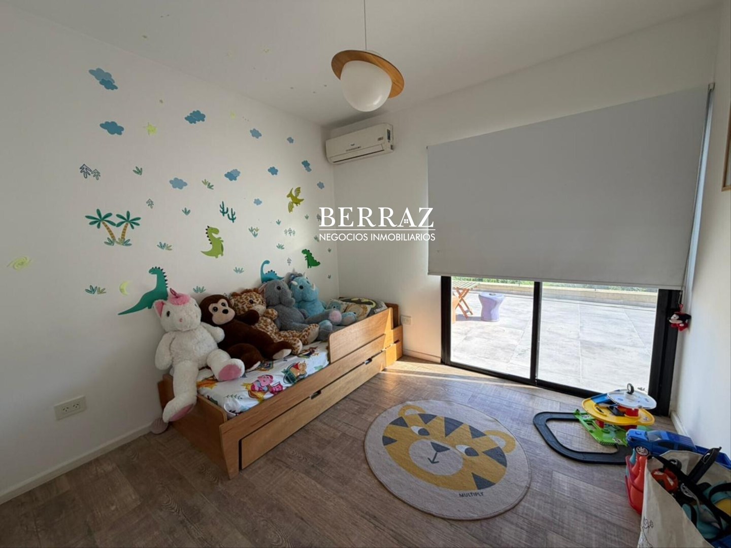 Casa Venta 3 Dormitorios Barrio Santa Emilia Lote de 487 m2 Pilar del Este