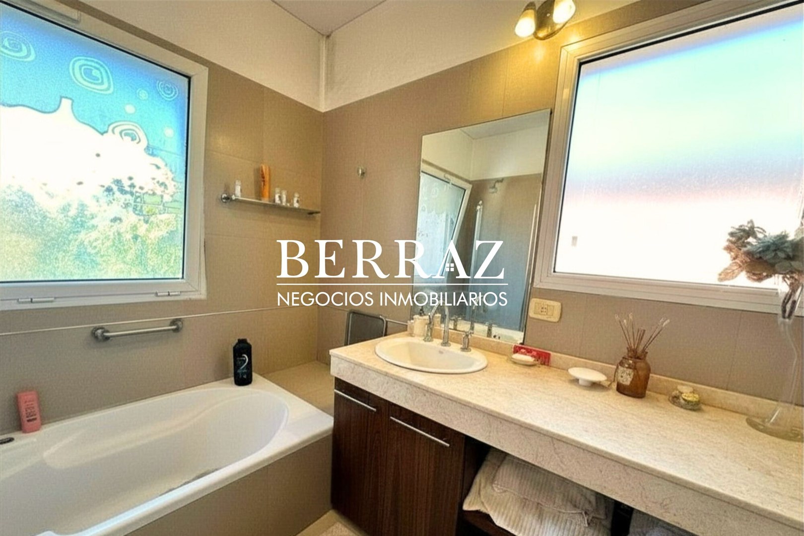 Casa Venta 5 Ambientes Barrio Septiembre Lote de 887 m2 Escobar