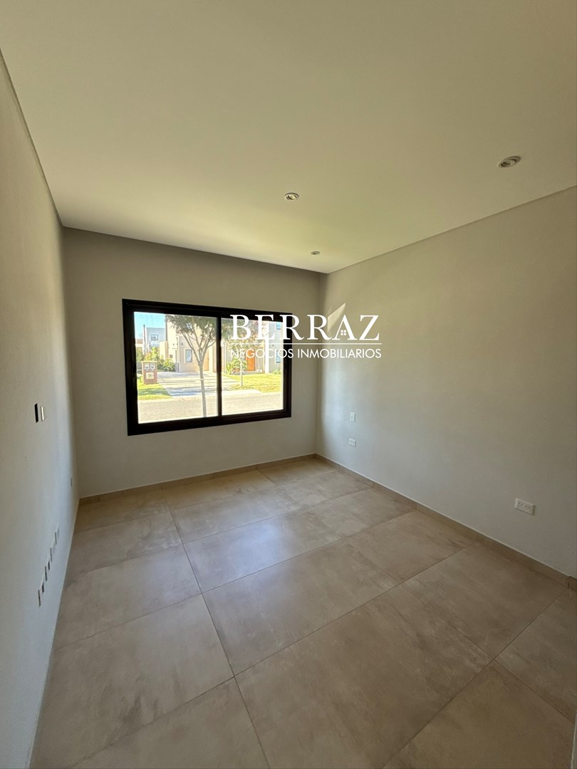 Casa Venta 5 Ambientes Lote de 450 m2 Barrio Santo Tomás, Derqui, Pilar