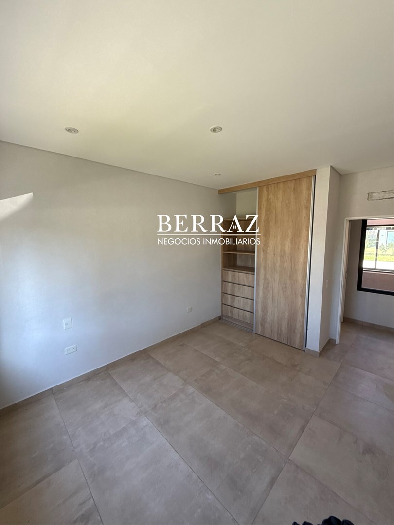 Casa Venta 5 Ambientes Lote de 450 m2 Barrio Santo Tomás, Derqui, Pilar