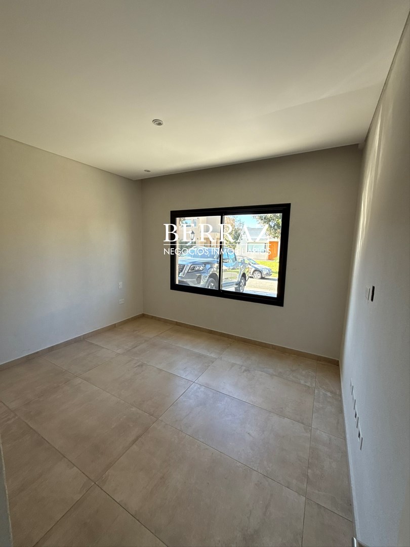 Casa Venta 5 Ambientes Lote de 450 m2 Barrio Santo Tomás, Derqui, Pilar