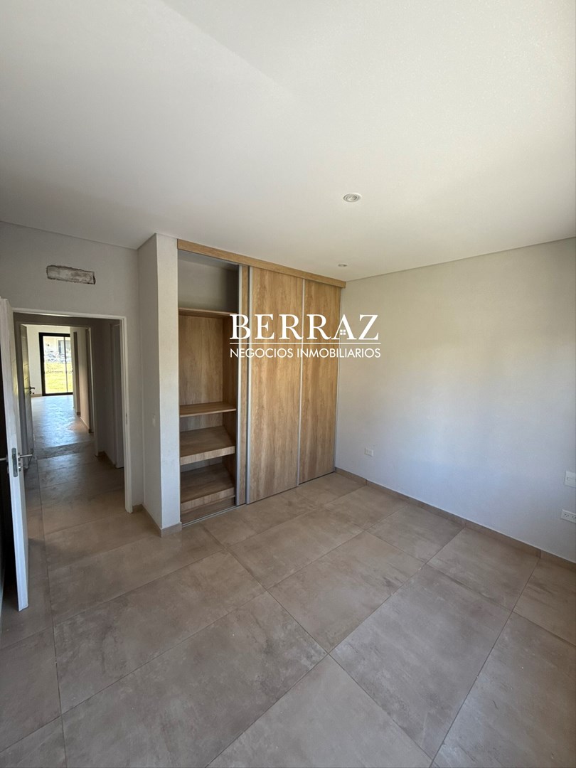 Casa Venta 5 Ambientes Lote de 450 m2 Barrio Santo Tomás, Derqui, Pilar
