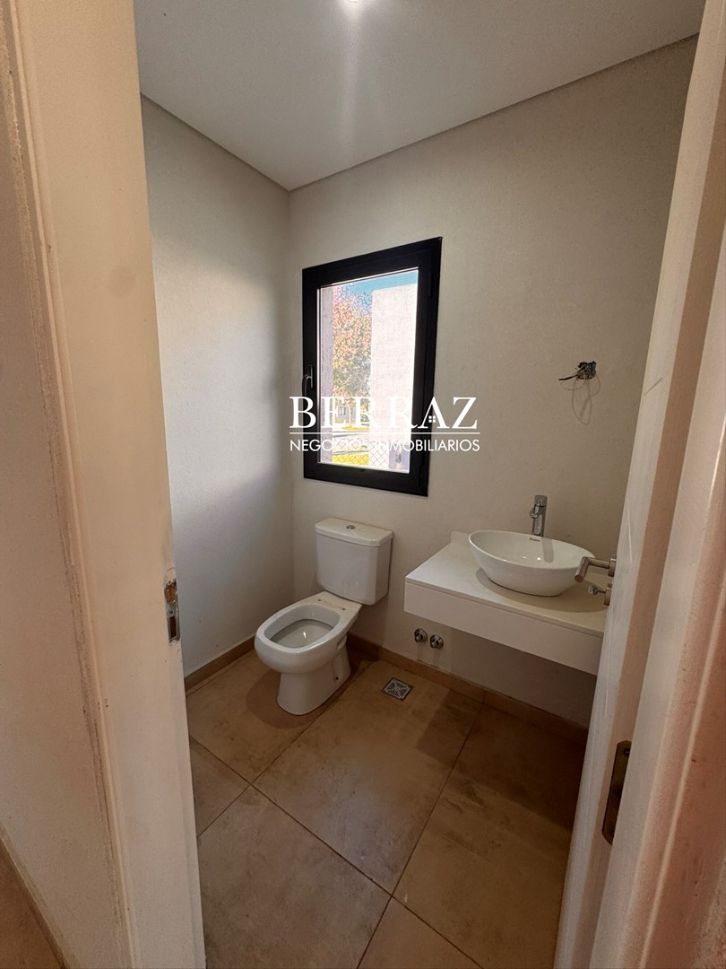 Casa Venta 5 Ambientes Lote de 450 m2 Barrio Santo Tomás, Derqui, Pilar