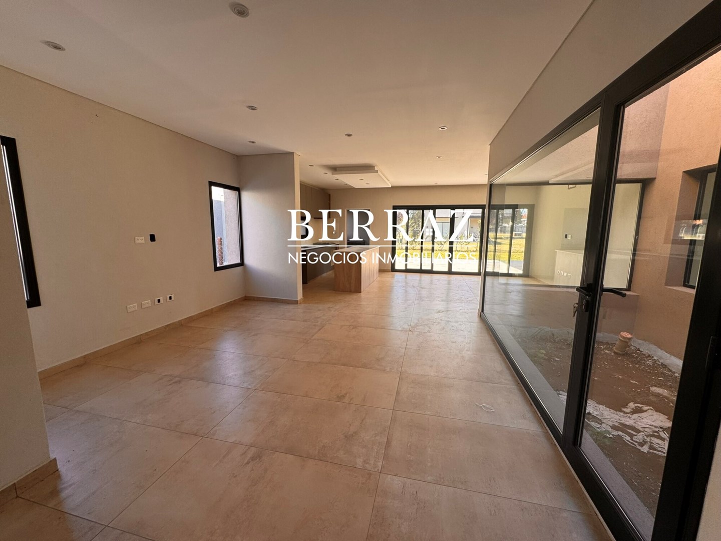 Casa Venta 5 Ambientes Lote de 450 m2 Barrio Santo Tomás, Derqui, Pilar
