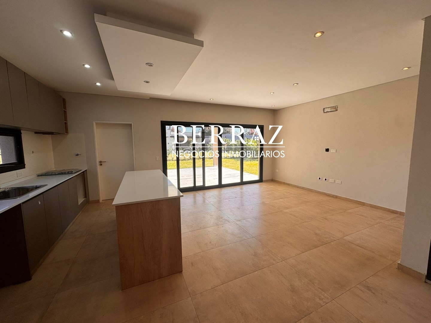 Casa Venta 5 Ambientes Lote de 450 m2 Barrio Santo Tomás, Derqui, Pilar