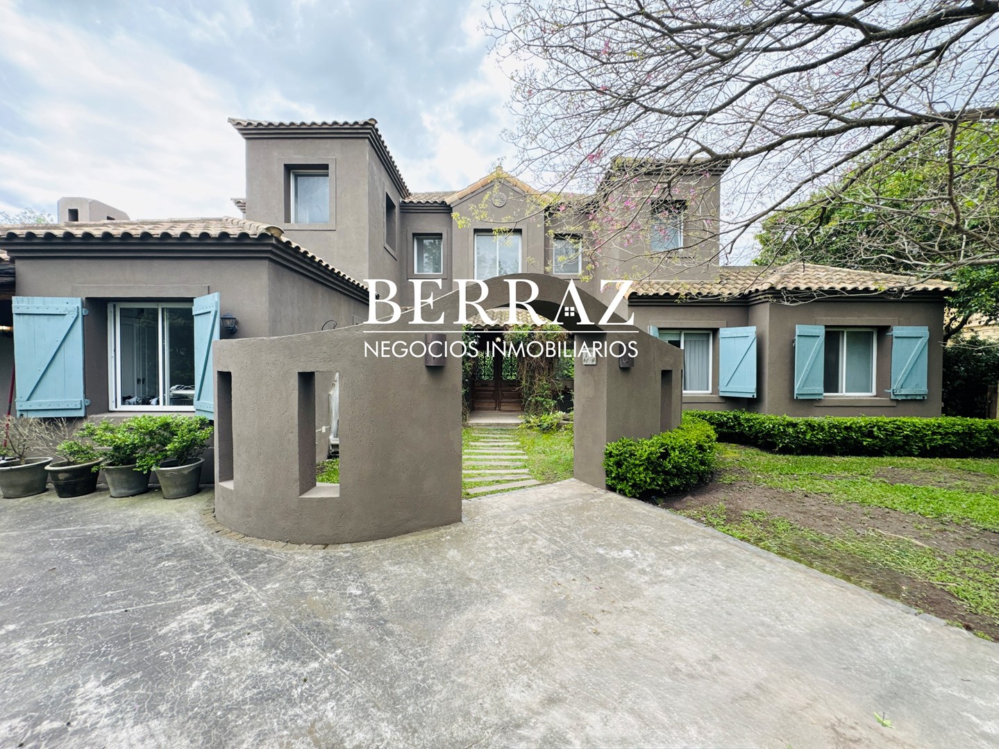 Ayres de Pilar - Tenemos todas las casas y lotes que buscas!