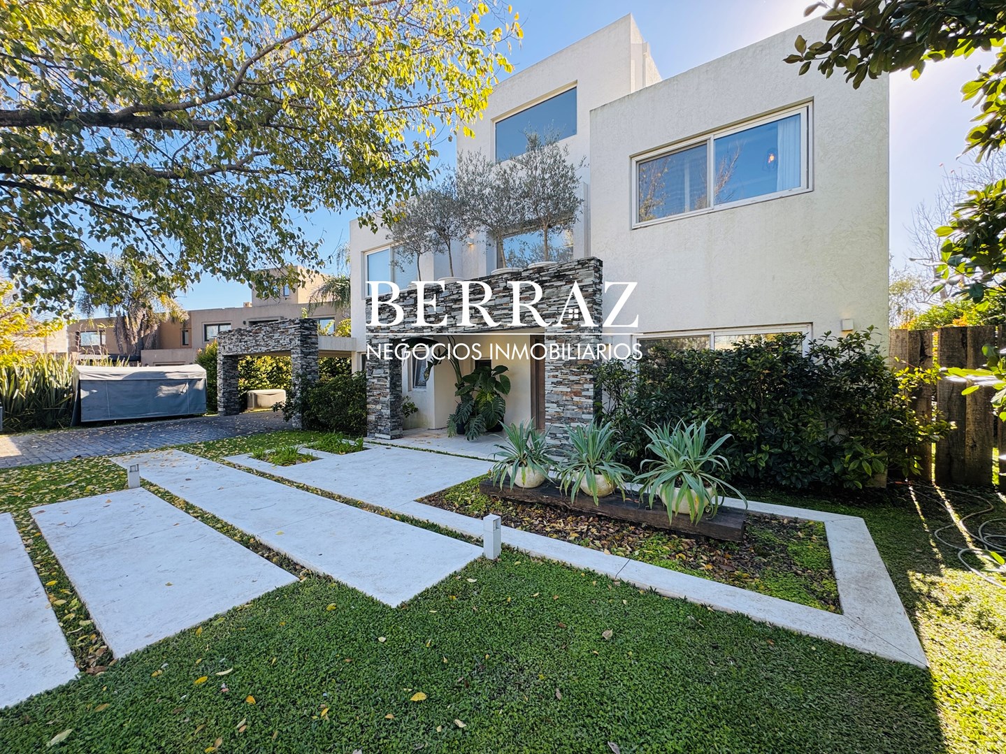 Ayres de Pilar - Tenemos todas las casas y lotes que buscas!