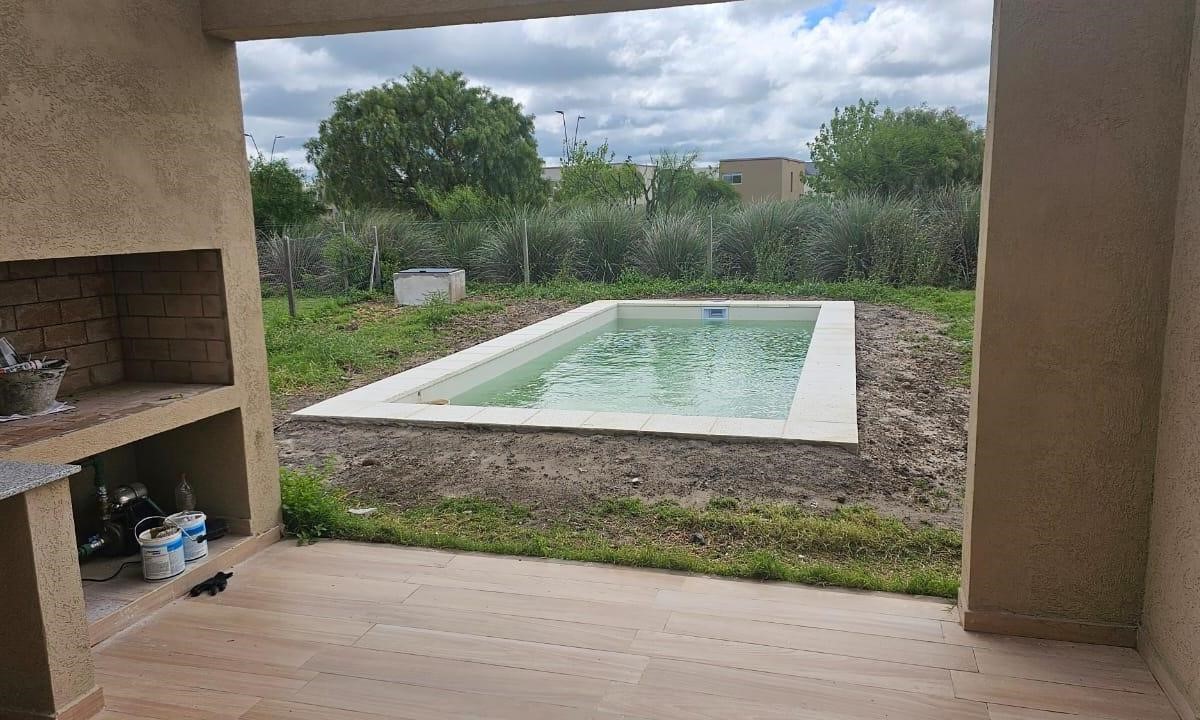 Casa  en Venta con pileta en Araucarias, Puertos, Escobar — foto 2