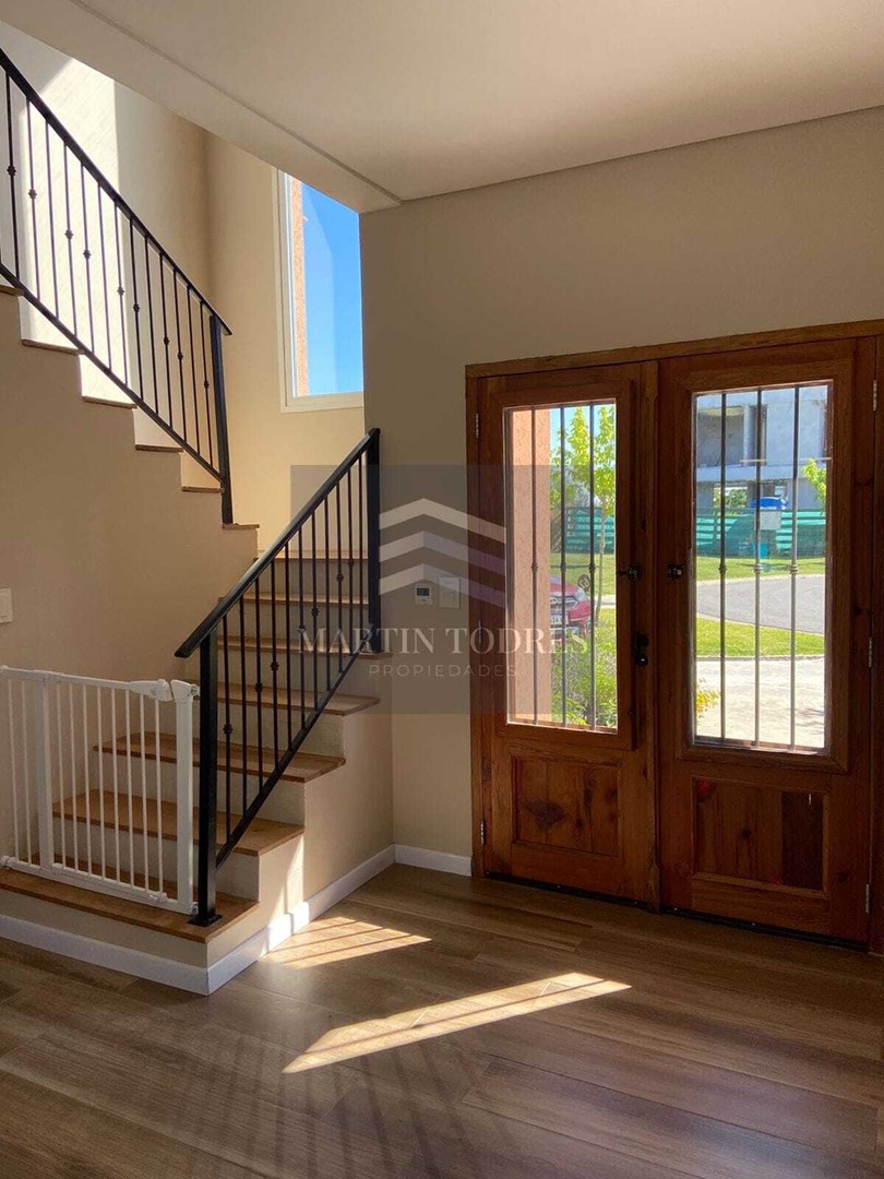 Casa  en Venta en Araucarias con pileta, Puertos, Escobar — foto 5