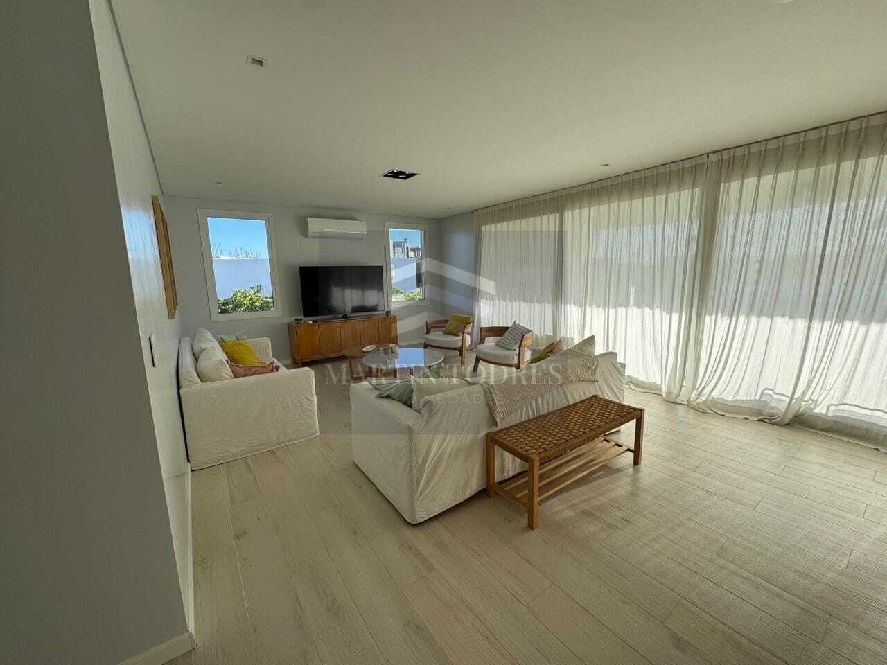 Casa  en Venta en Muelles, Puertos, Escobar