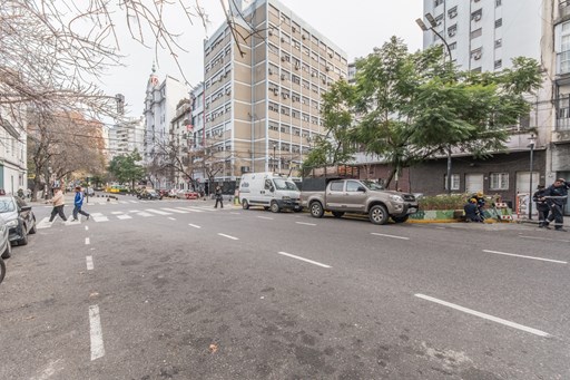 Avda. Hipólito Yrigoyen 4283 - foto 31