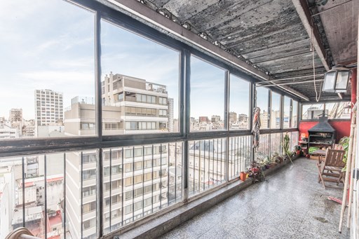 Avda. Hipólito Yrigoyen 4283 - Almagro Sur