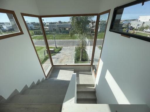 90287982700998149449514397417507121786462259785639045921975801350882093965299.jpg